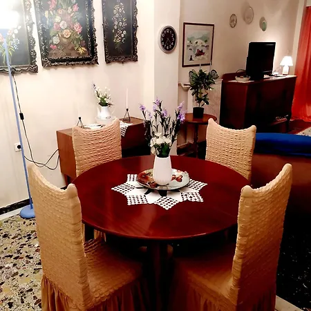 Appartement Ζεστό Παραδοσιακό Σπιτι à Kalamata Extérieur photo