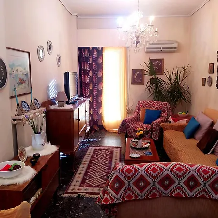 Appartement Ζεστό Παραδοσιακό Σπιτι à Kalamata Extérieur photo